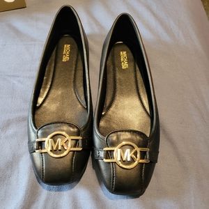Micheal kors flats
